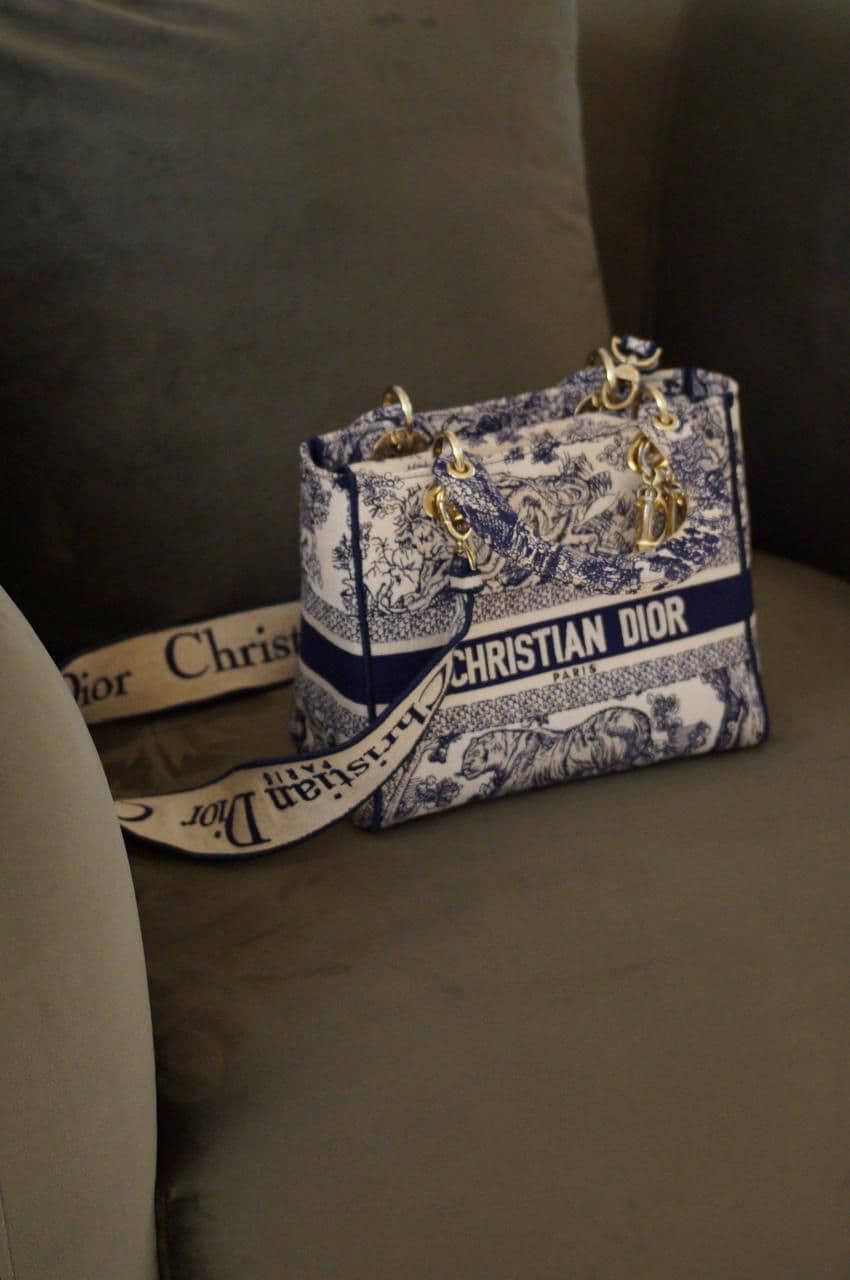 Christian Dior thumbnail 4