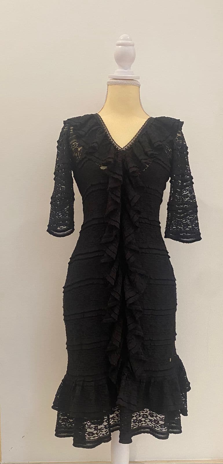 Carolina Herrera
V-Neck Knee-Length Dress thumbnail 3