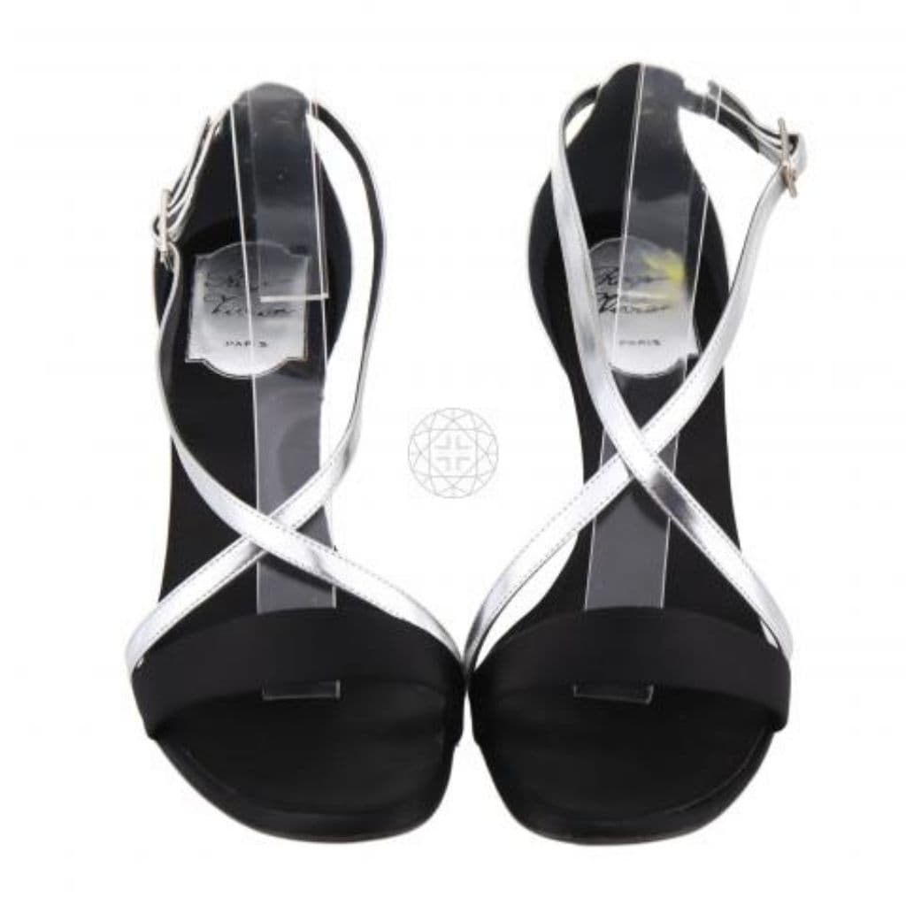Roger Vivier
Criss Cross Strappy Heeled Sandals