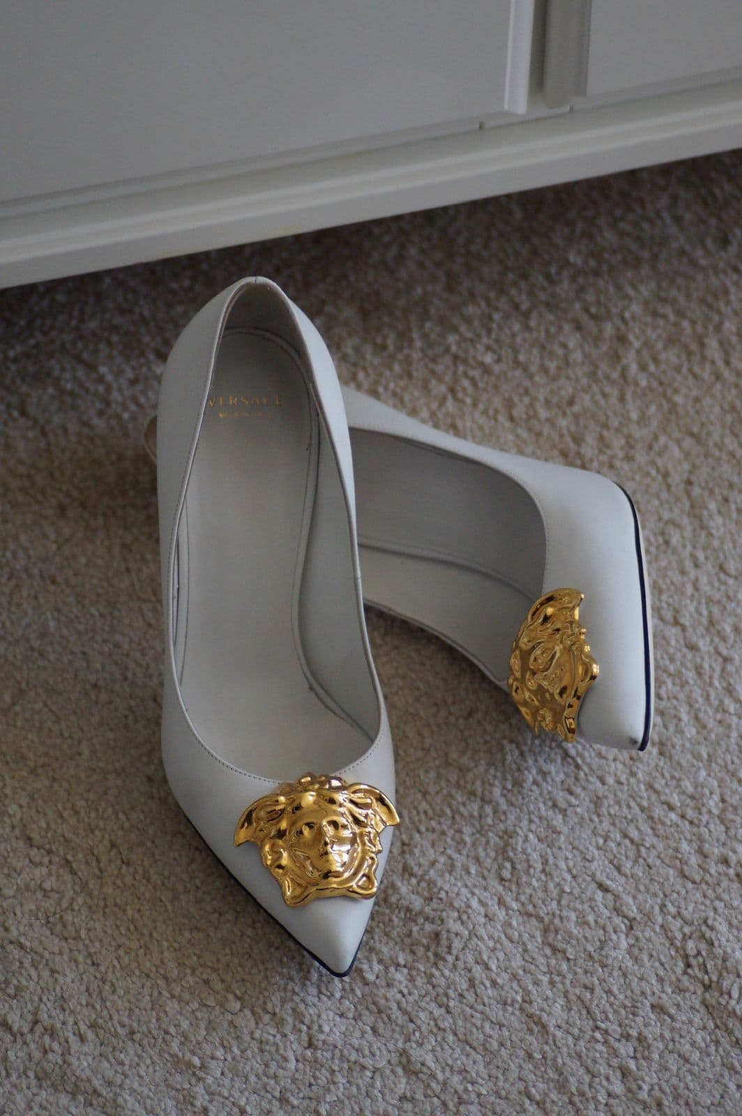 Versace Leather Palazzo Pointed Toe Pumps thumbnail 4