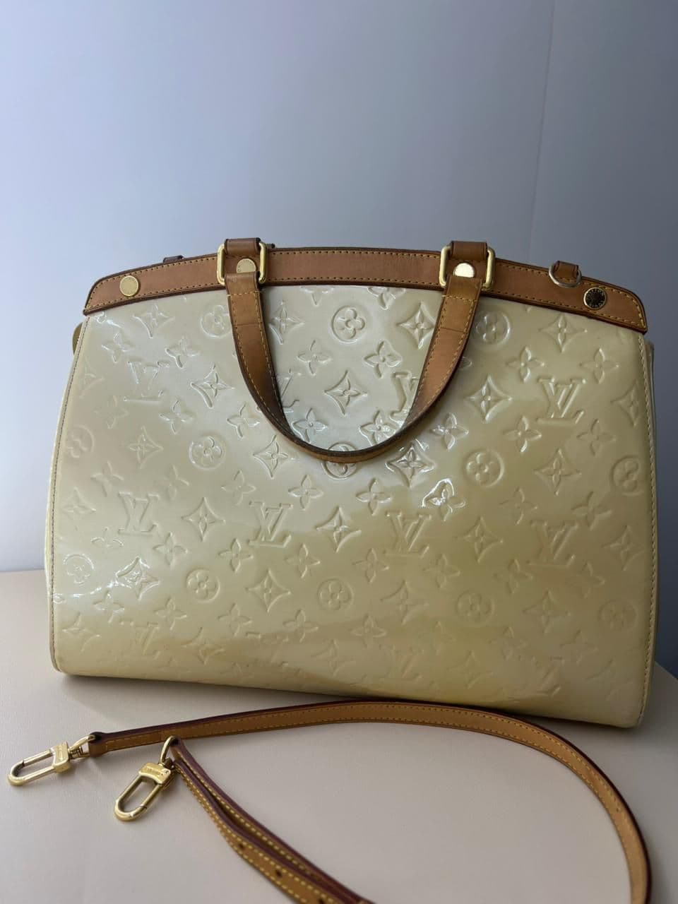 Louis Vuitton Corail Monogram Vernis Brea GM Bag thumbnail 2