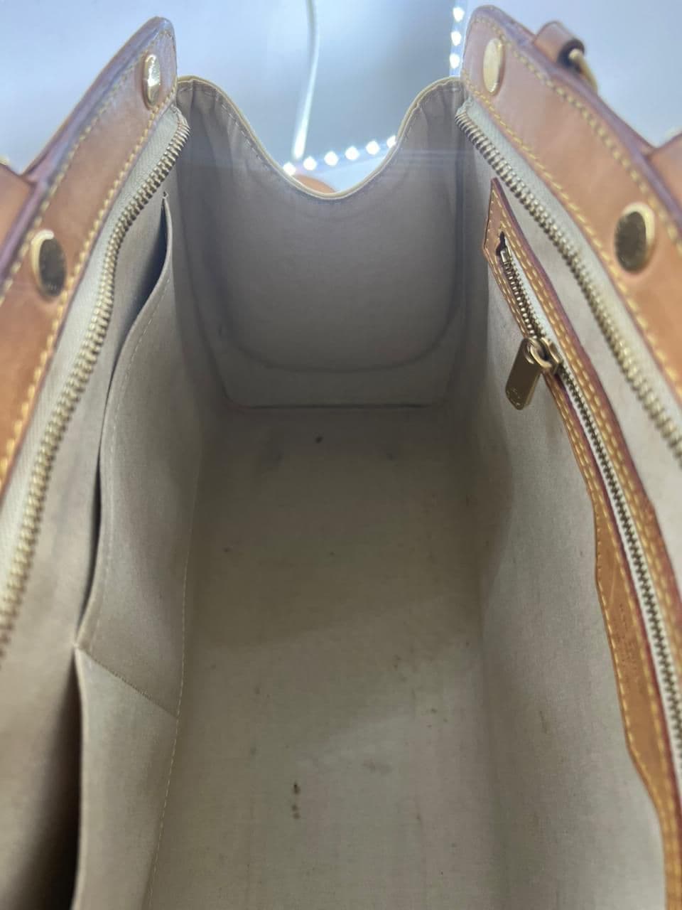 Louis Vuitton Corail Monogram Vernis Brea GM Bag thumbnail 4