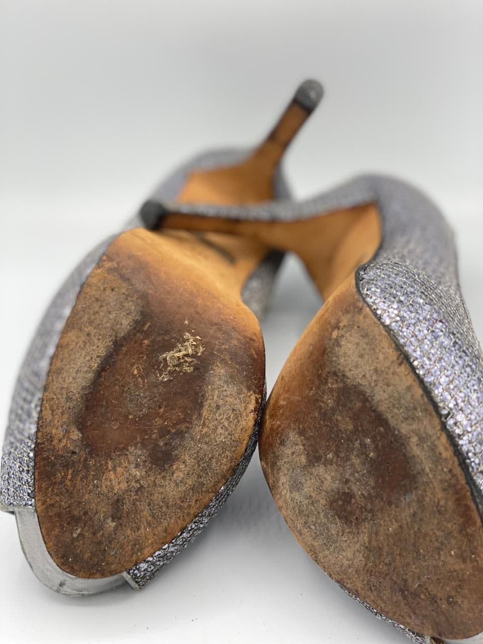 Badgley Mischka
Glitter Pumps thumbnail 3