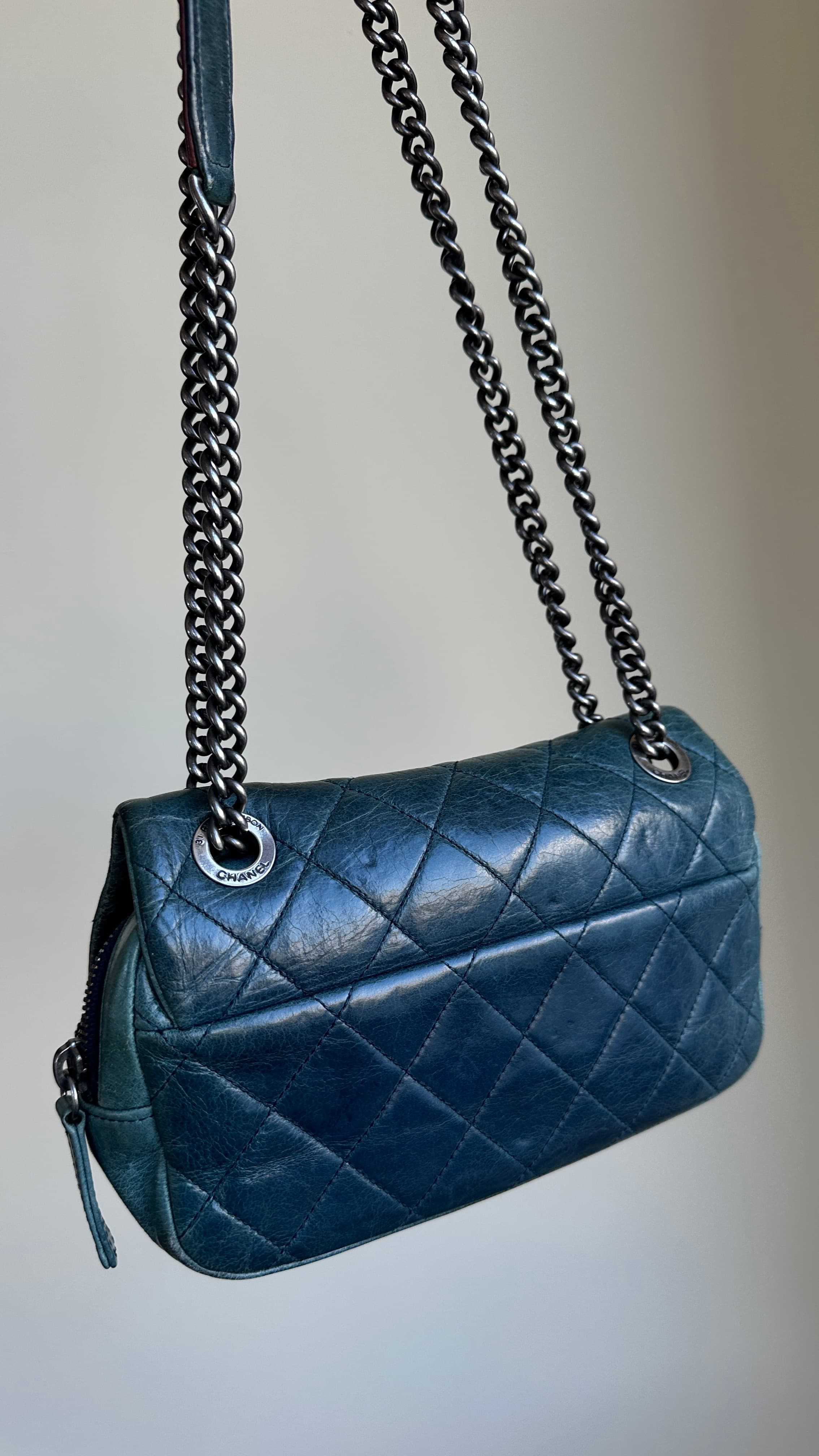 Chanel vintage classic bag thumbnail 2