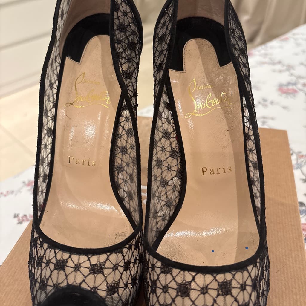 Louboutin shoes thumbnail 3