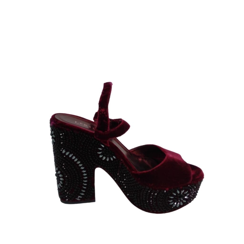 Shoes by Lesilla