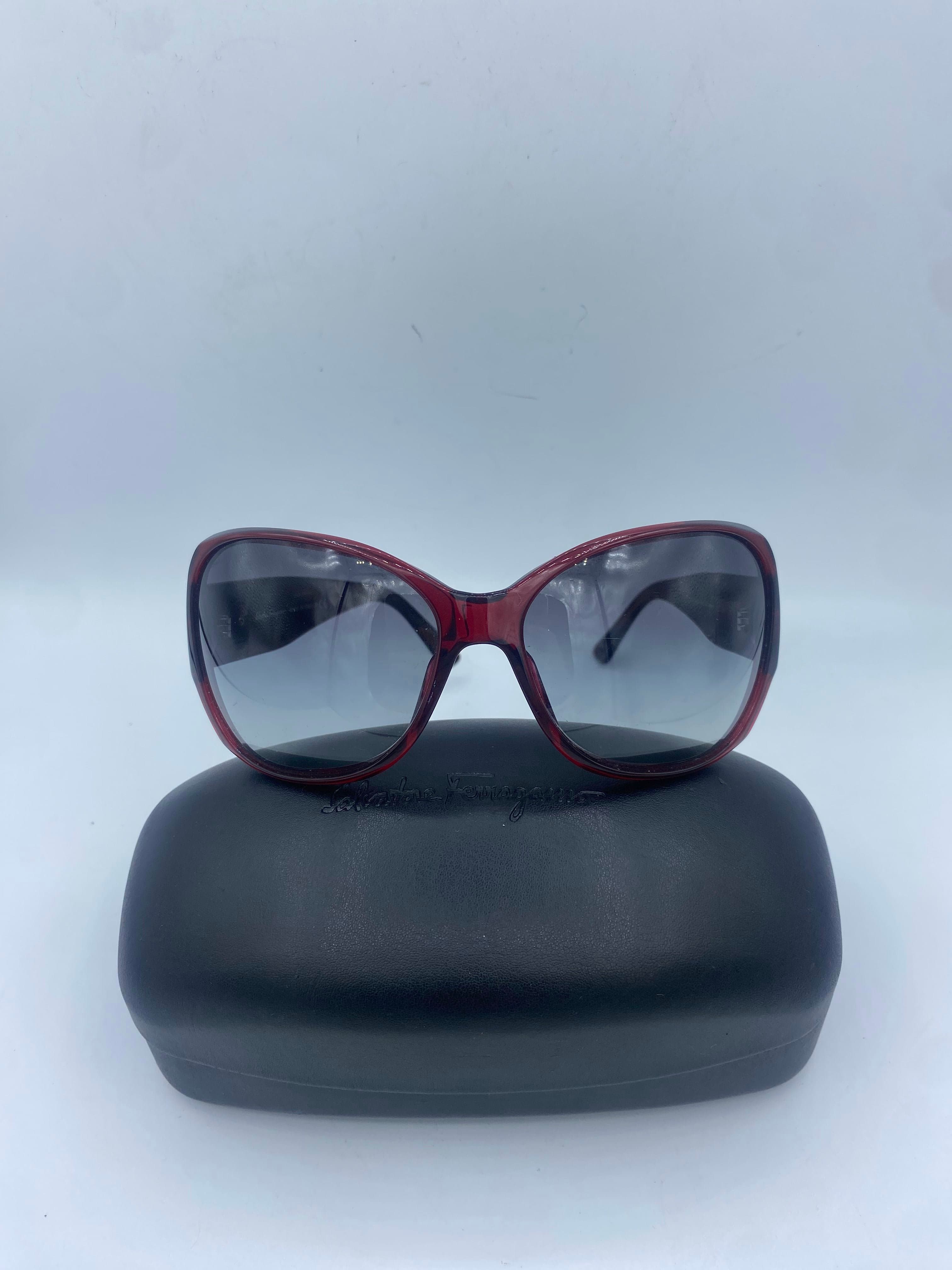Salvatore Ferragamo sunglasses thumbnail 4