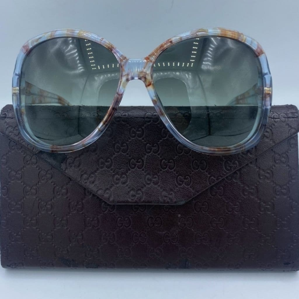 Gucci sunglasses thumbnail 1