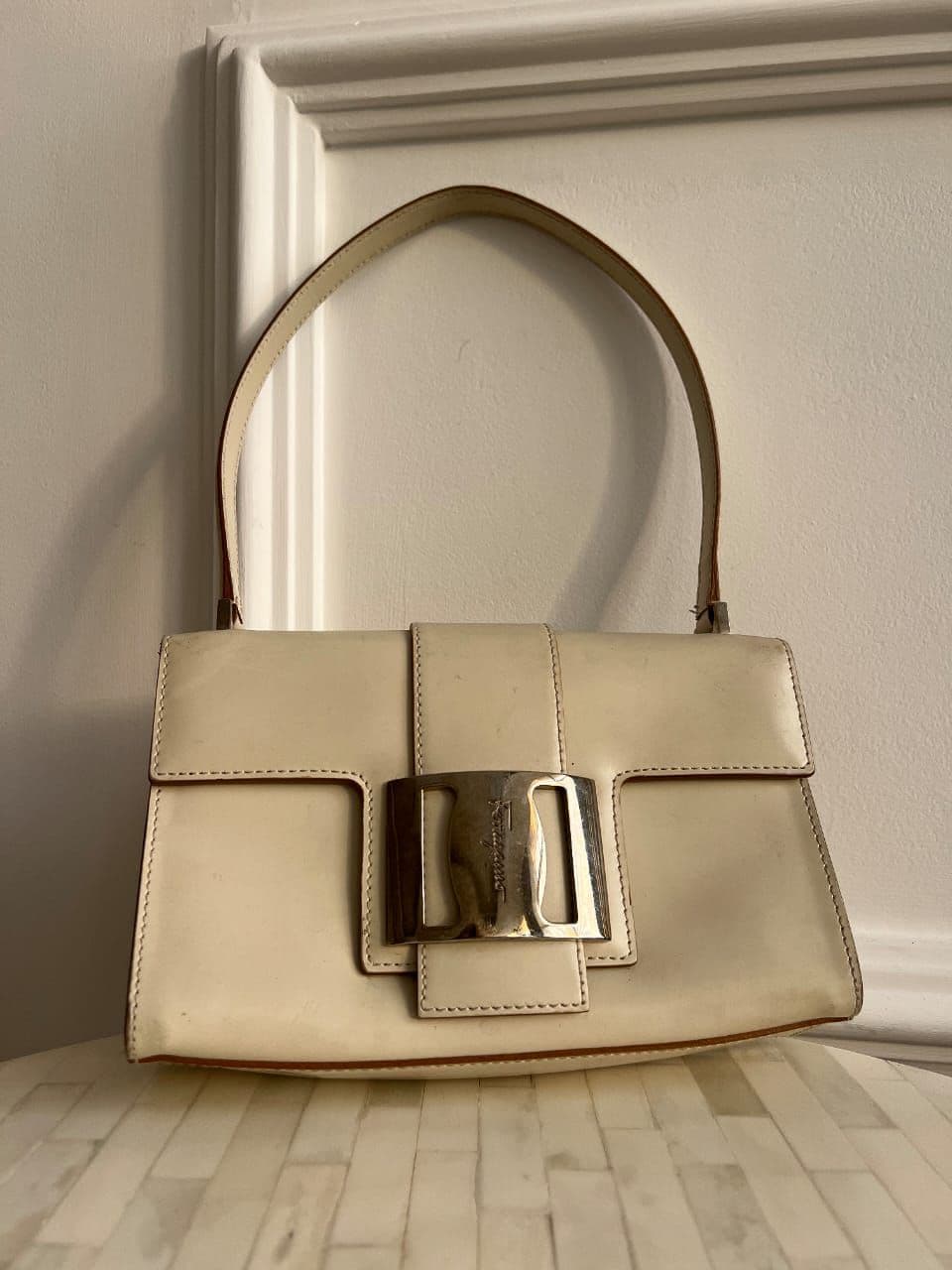 Salvatore Ferragamo Flap Buckle Shoulder Bag thumbnail 3