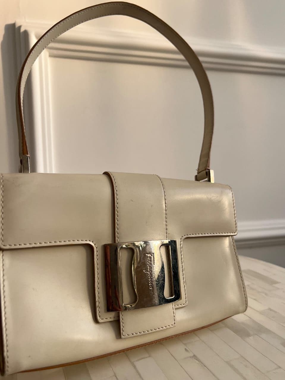 Salvatore Ferragamo Flap Buckle Shoulder Bag thumbnail 4